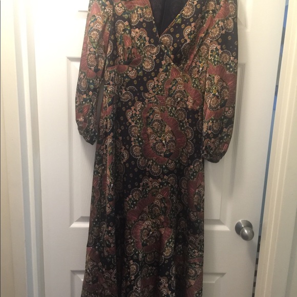 Point Sur paisley dress in satin-back crepe - Picture 5 of 6